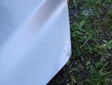 Капот под рихтовку Тайота Вокси