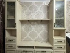 Стенка в гостиную . Доставка обговаривается 