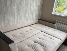 Угловой диван . Доставка обговаривается 