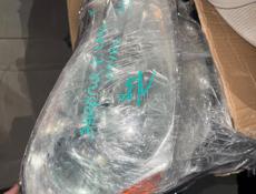 продам б/у фару на nissan fuga