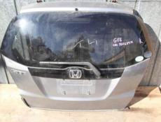 Куплю дверь багажника Honda Fit