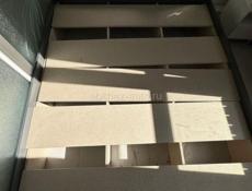 Кровать двухспальная с матрасом . Доставка обговаривается 