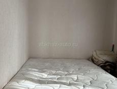 Кровать двухспальная с матрасом . Доставка обговаривается 