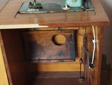 Швейная машина 