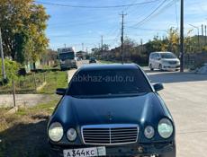 Mercedes-Benz E-Класс