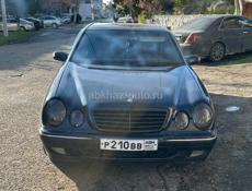 Mercedes-Benz E-Класс