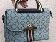 Продается новая сумка 1500