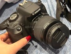 Продам фотоаппарат canon 2000d