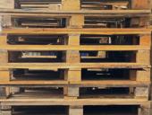 ПРОДЮТСЯ ПОДДОНЫ 