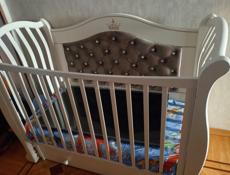 Детская кроватка 