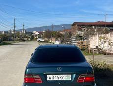 Mercedes-Benz E-Класс