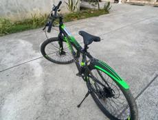 Продаю велик купил неделю назад для брата , продаю так как для брата он большой  , нужно поставить педаль на место падал сорвана покупал за 12 продаю за 10 тысяч так как педаль сорвана 