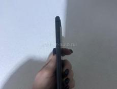 Срочно продам Айфон 8+