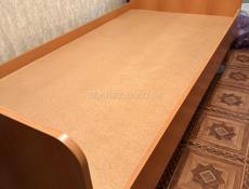 Кровати с матрасами 