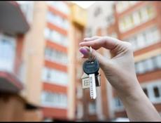 2 комнотная квортира на ипнари третий этаж. 3 милёна