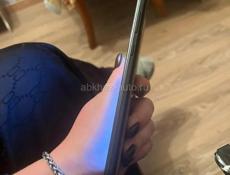 Продается телефон самсунг. 