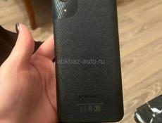Продается телефон самсунг. 
