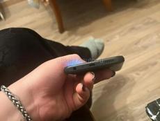 Продается телефон самсунг. 