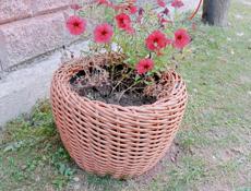 Кашпо из ротанга