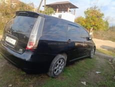 Mitsubishi Grandis