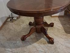 Продаётся деревянный стол