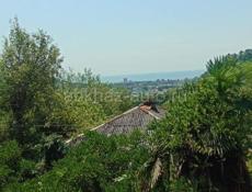 За 2,5 млн.руб. Продается 2 х этажный жилой дом с участком 6 соток в Сухуме