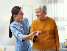 Требуется сиделка!