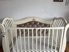 Детская кроватка 