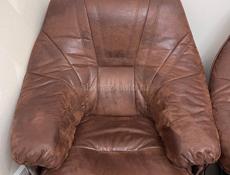 Диван и кресло в хорошем состоянии