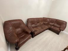 Диван и кресло в хорошем состоянии