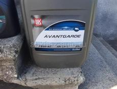 Моторное и трансмиссионное масло..Лукойл