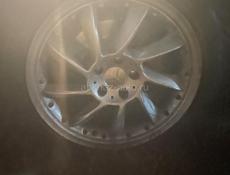 Продаю браню они стоят на 18 покрышке только броня продается 