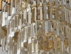 Люстра очень красивая (новая)