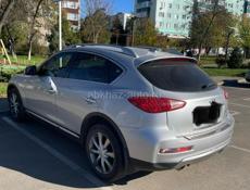 Infiniti QX56
