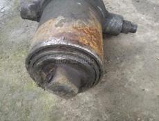 Гидроцелиндр , подъемник