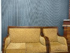 Продам диван с креслами