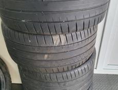 265 35 R20 michelin 