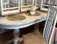 Продаю стол со стульями в хорошем состоянии 