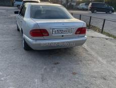 Mercedes-Benz E-Класс