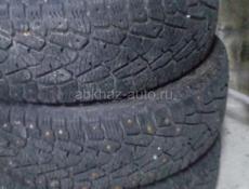 Продаю шины R17/215/60