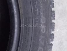 Продаю шины R17/215/60