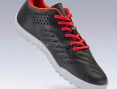 Бутсы футбольные французский бренд 35:36:30:31 раз.