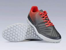 Бутсы футбольные французский бренд 35:36:30:31 раз.