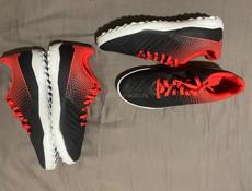 Бутсы футбольные французский бренд 35:36:30:31 раз.