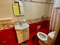 Сдается 3 комнатная квартира в центре до июня 