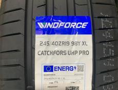 245 40 R19