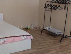 Сдам 1-комнатную квартиру в центре 20т с коммунальными 