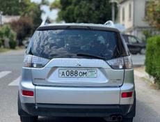 Mitsubishi Outlander XL