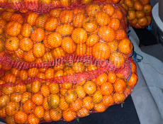 свежие мандарины, крупный и средний цена круговая 70 руб 