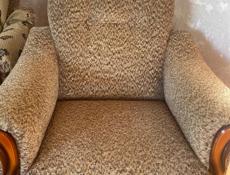 Два кресла и один диван